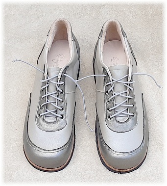 sneaker light